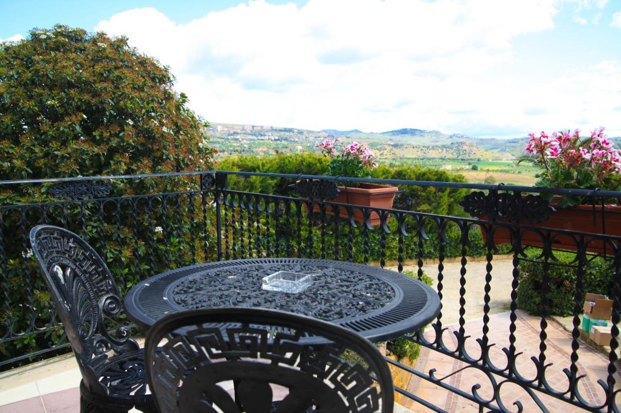 Hotel Foresteria Baglio Della Luna Agrigento Kültér fotó